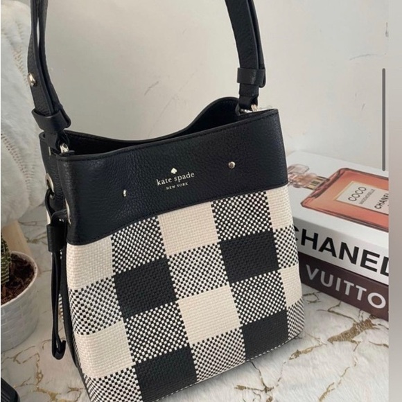 Kate Spade NY Gingham Large Bucket Bag Convertible crossbody & shoulder strap - Picture 8 of 12